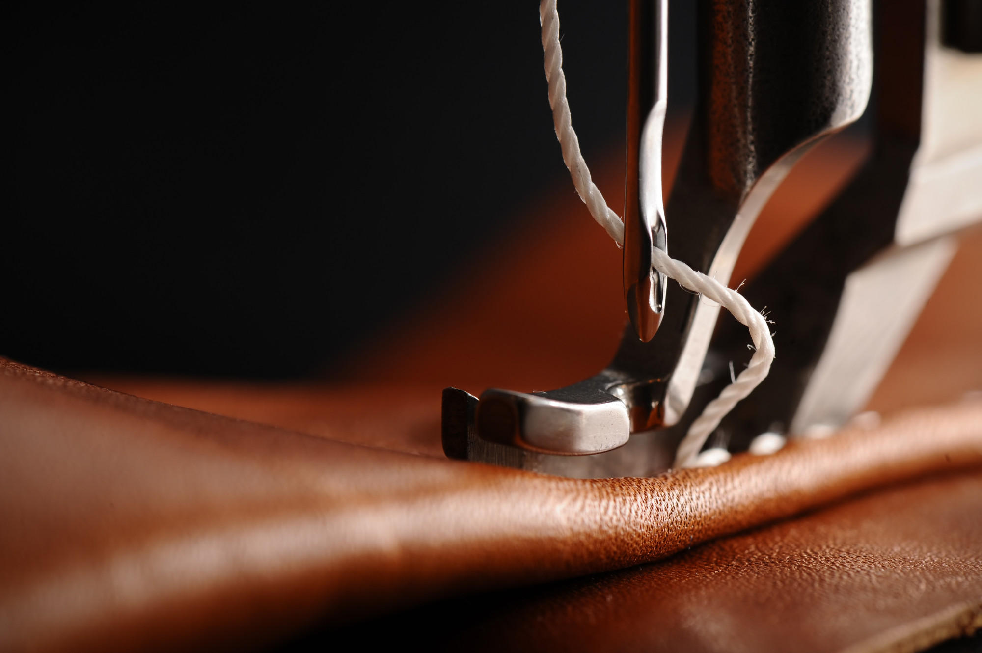 leather-sewing-machine.jpg leather-sewing-machine.jpg
